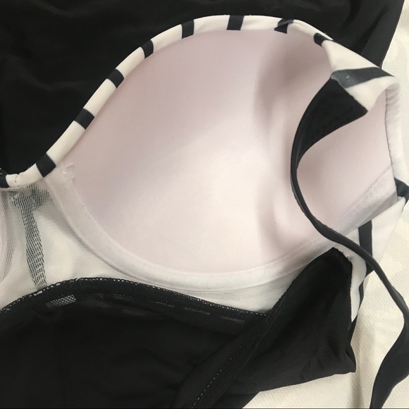 One-Piece Swimsuit Black White Striped - Picture 5 of 8